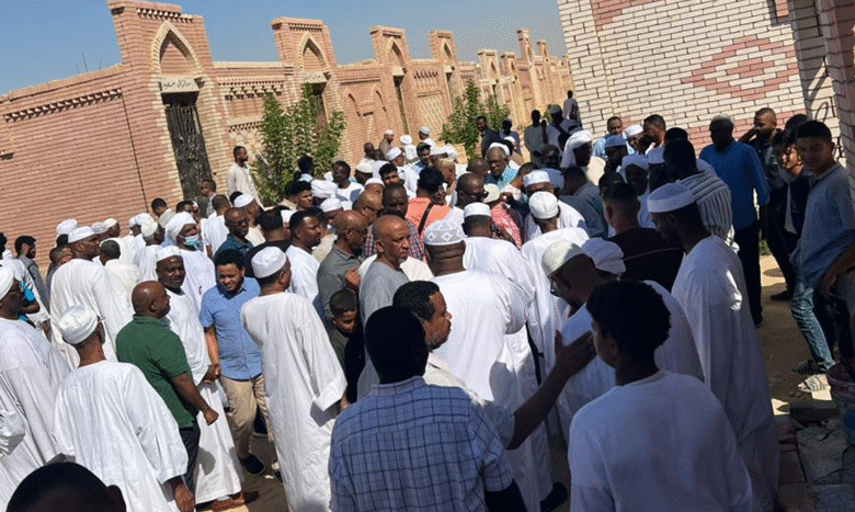 تشييع مهيب للراحل محمد الياس محجوب 1 advz 3