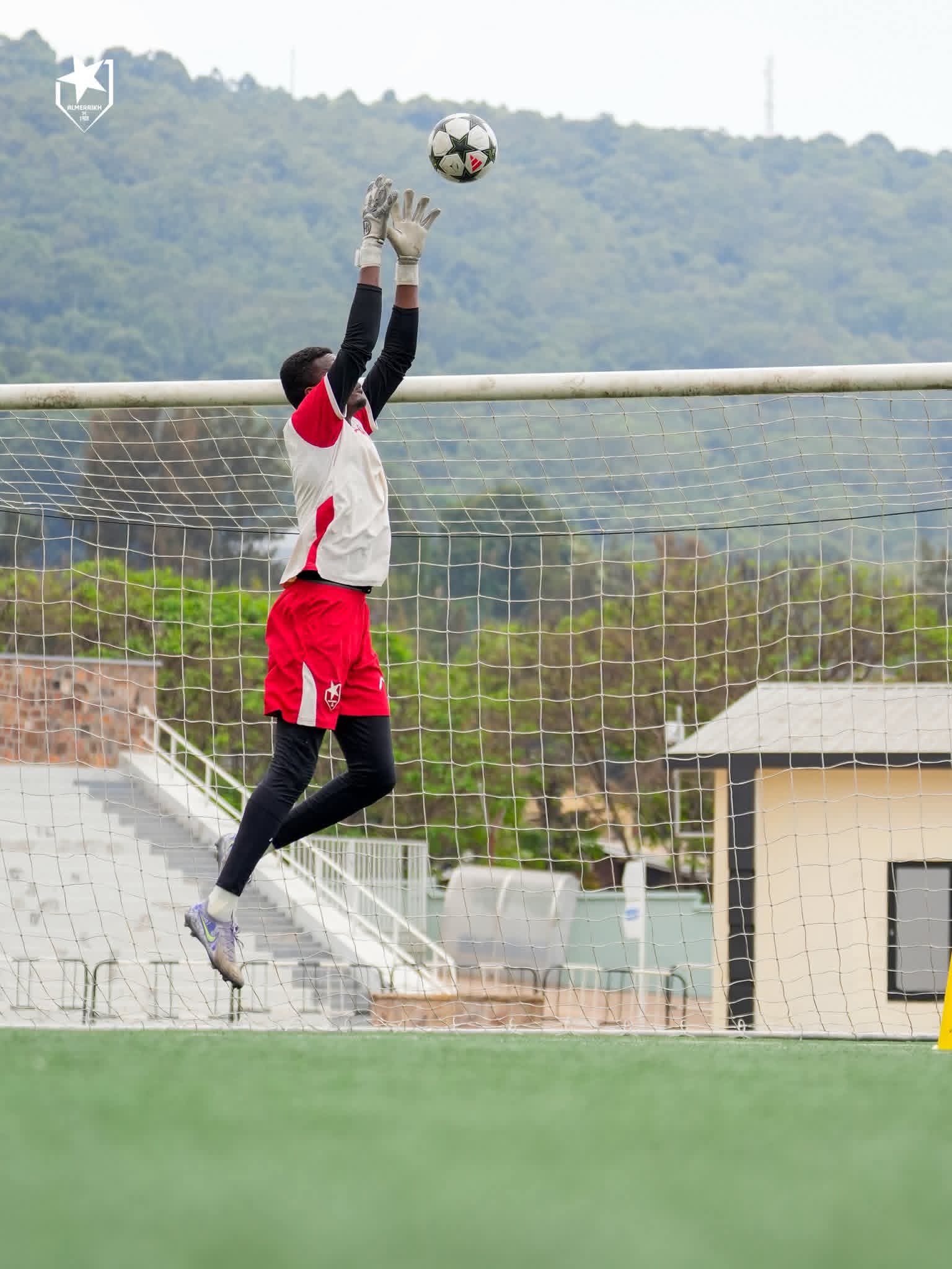 حراسة مرمى المريخ.. حظوظ لادجو، تألق أبوجا، عودة جرس 3 debfcafe 62a6 4adf 99a9 634458593e12