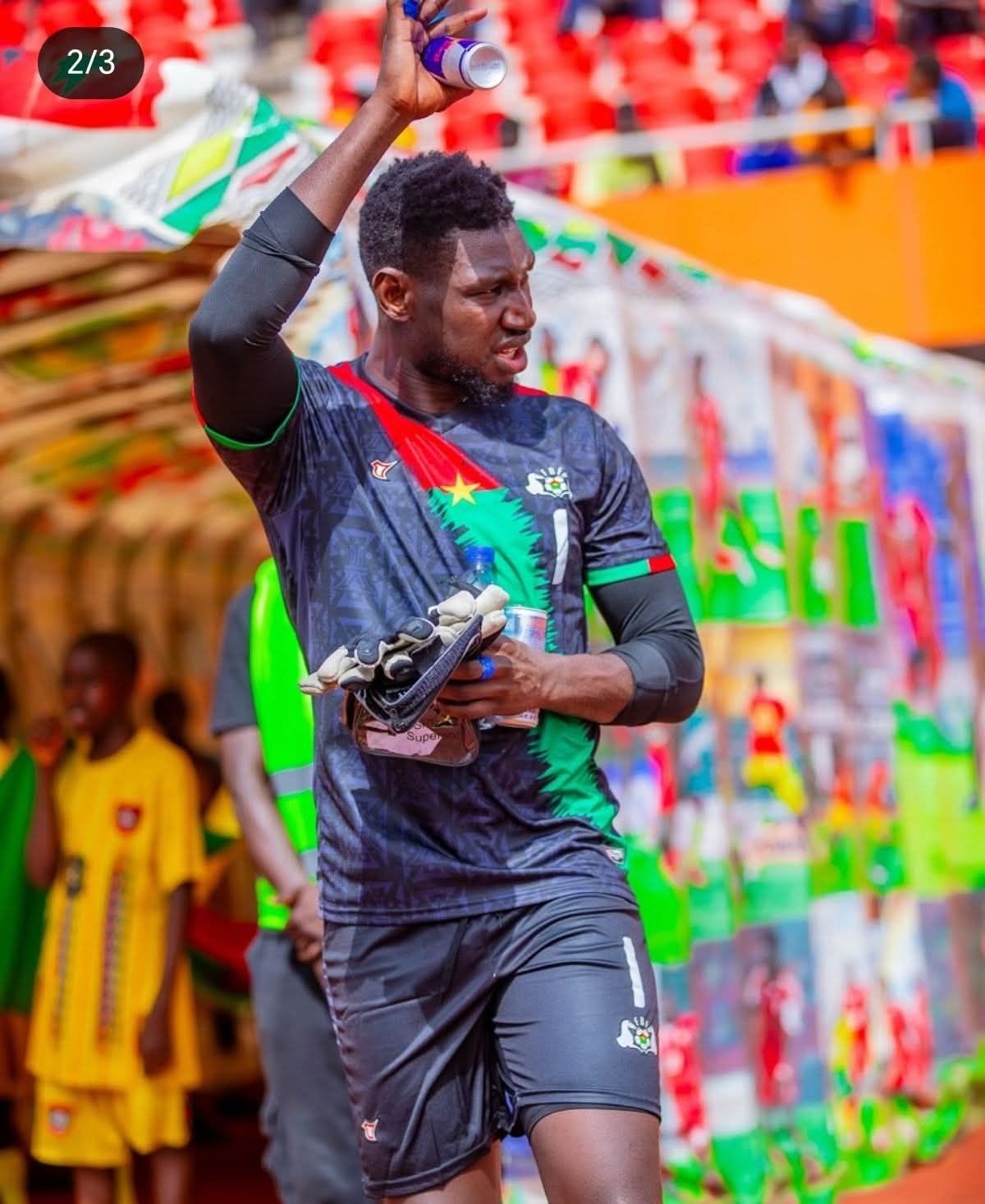 فريد يفشل في الحفاظ على نظافة شباكه في أول مباراة رسمية 2 فريد يفشل في الحفاظ على نظافة شباكه في أول مباراة رسمية