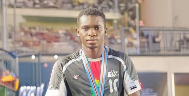 صانع ألعاب في الأرجاء يهدد قدامى الأجانب !!