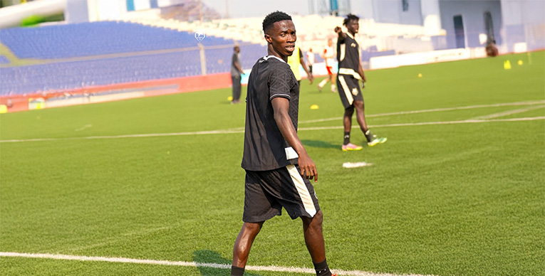 تشكيلة المريخ الرسمية لسانت لوبوبو