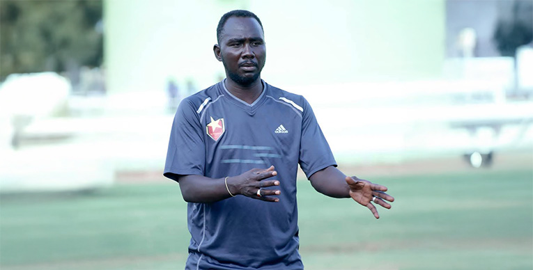 عنتر: مباراة لوبوبو صعبة وتتطلب التزامًا تكتيكيًا