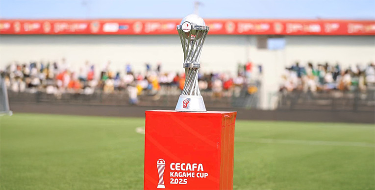 صحافي هلالي يكشف المستور: ريجيكامب يحارب اللاعبين ويعشق السهر والشلليات