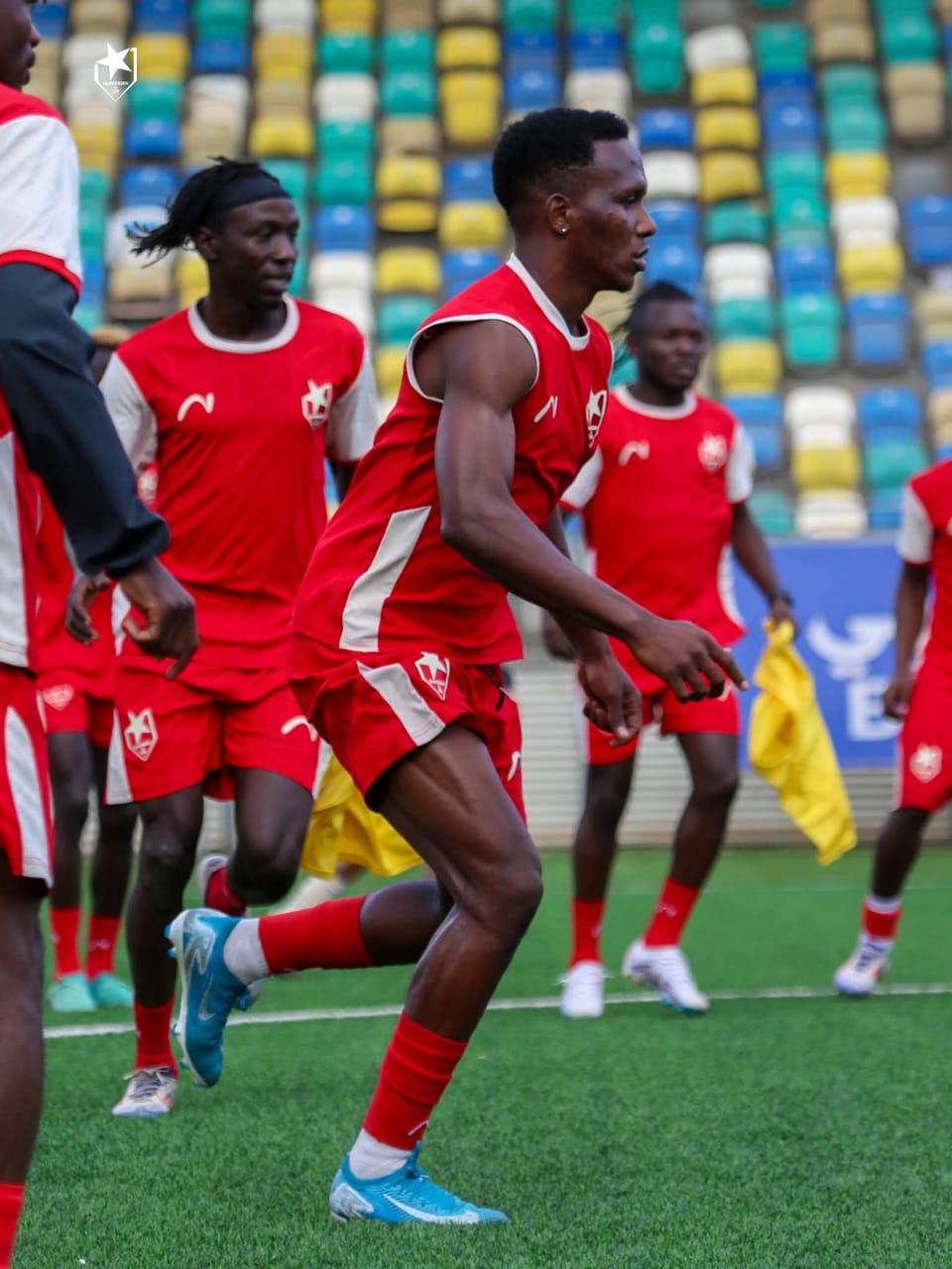 القنصل حازم مصطفى يؤازر المريخ قبل موقعة لولوبو