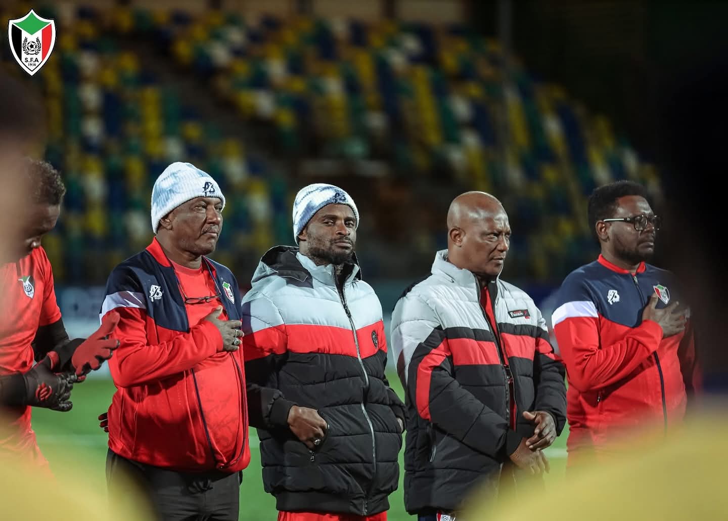 أبياه وطاقمه في السودان بسبب الرديف