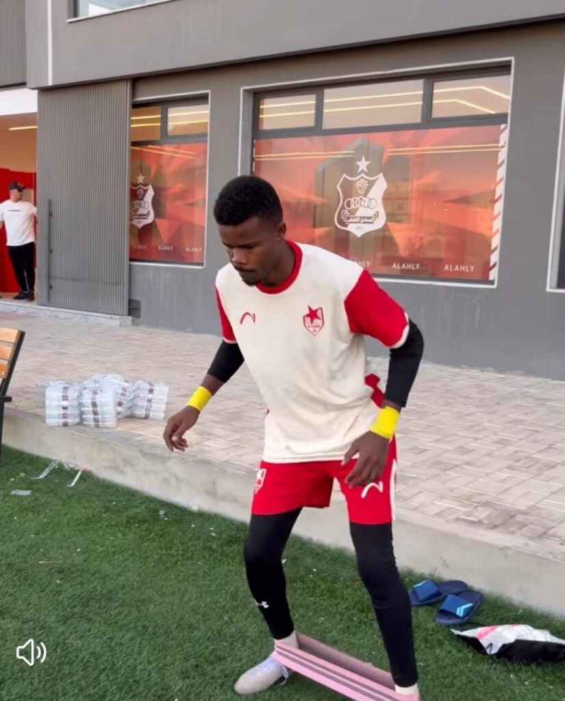 المريخ يجري مرانًا قويًا في معقل الأهلي ببنغازي 2 صورة واتساب بتاريخ 1447 04 26 في 20.13.33 dd6d404c