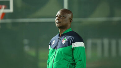 أبياه وطاقمه في السودان بسبب الرديف