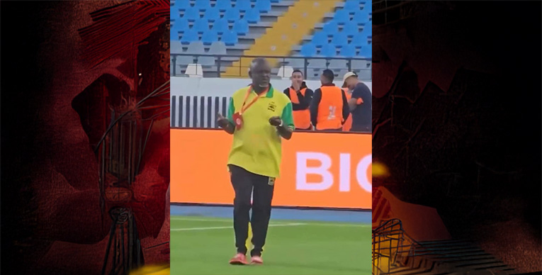 طرد مساعد مدرب الأشانتي لأغرب سبب!!