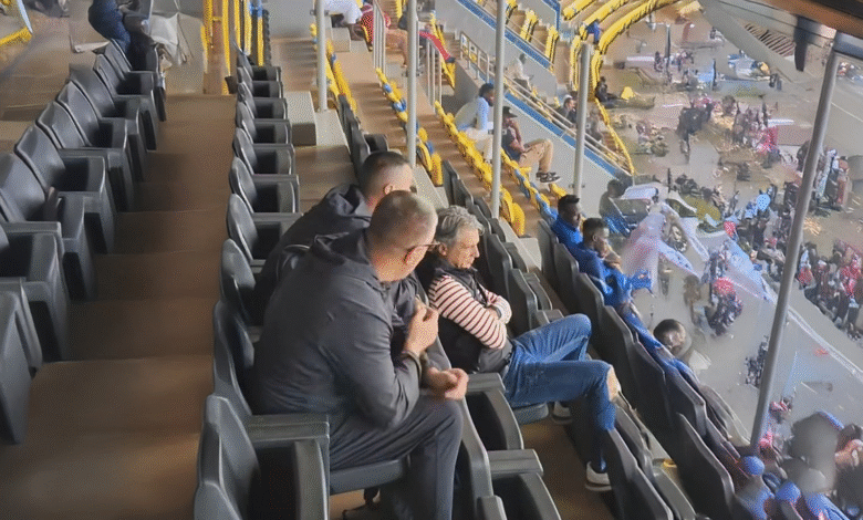 بالصور.. داركونوفيتش وطاقمه في مباراة الهلال 1 1763740461438 Firefly 20251121175421.png