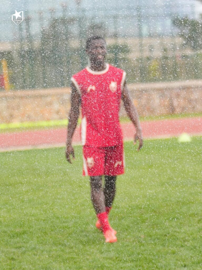 داؤودا لـ "الصّفوة" : أفضل هذه الخانة ..ألعب حتى حارس مرمى…وهكذا الأجواء بالمريخ ..!! 2 306170e1 2dc1 4f60 8851 169011791e36