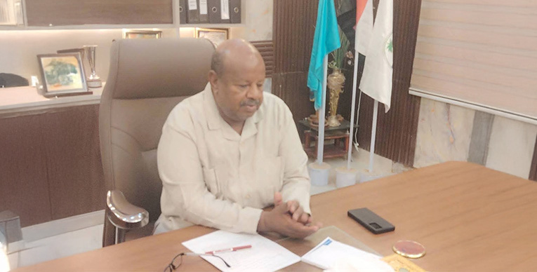 وفد المريخ يزور المدير التنفيذي 1 51