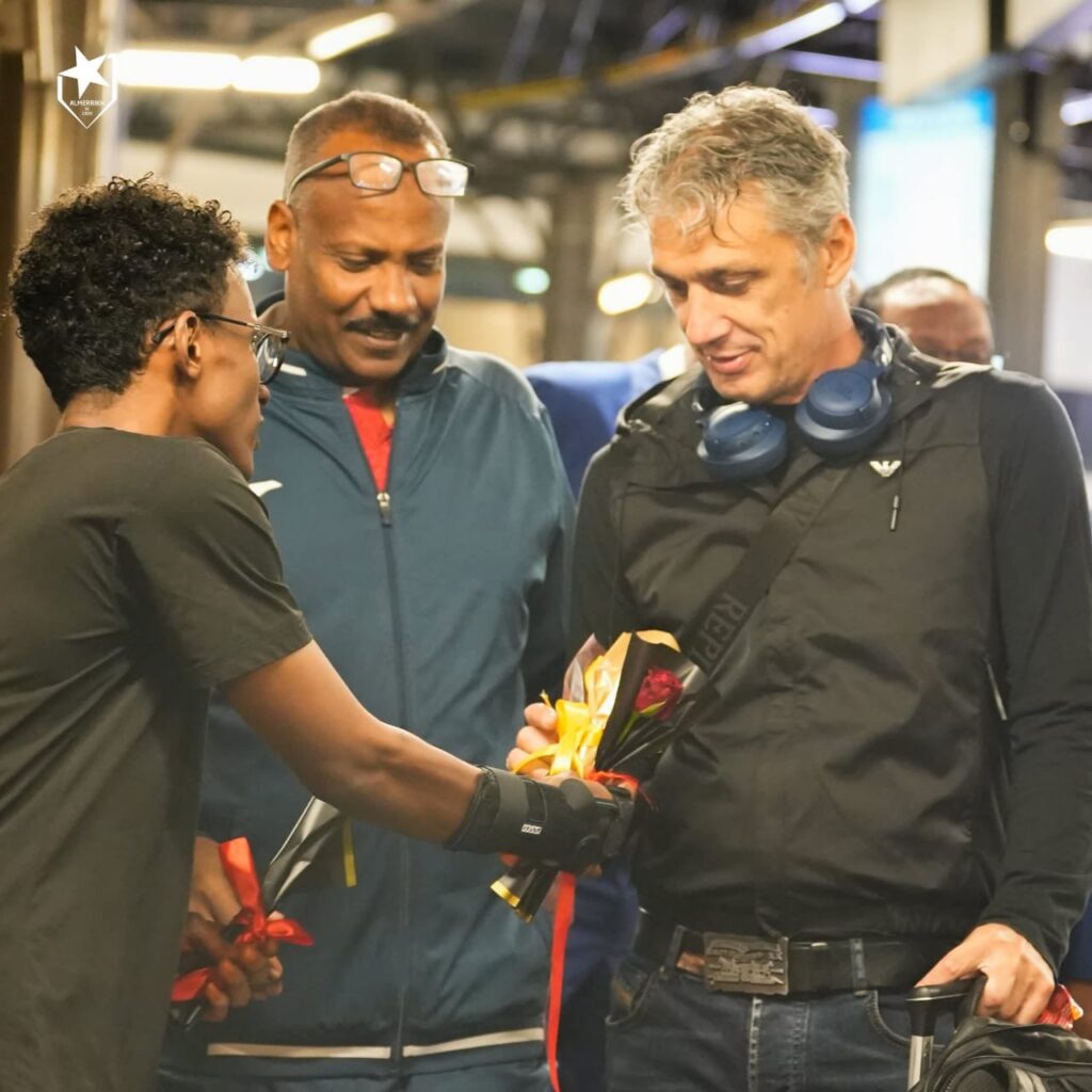 بالأحضان واستلهام التاريخ.. كيغالي تستقبل زعيم السودان 3 e3b465dd e48f 46bf be58 6b8ff35d5eef