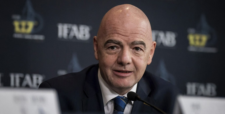 بالفيديو.. رئيس الفيفا يهنئ "صقور الجديان" ويتغزل في جماهير المنتخب 1 الصفوة هيدر 18