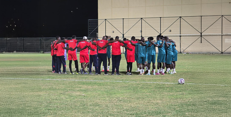 صقور الجديان يواصلون الإعداد.. والجهاز الفني يزيد الجرعات