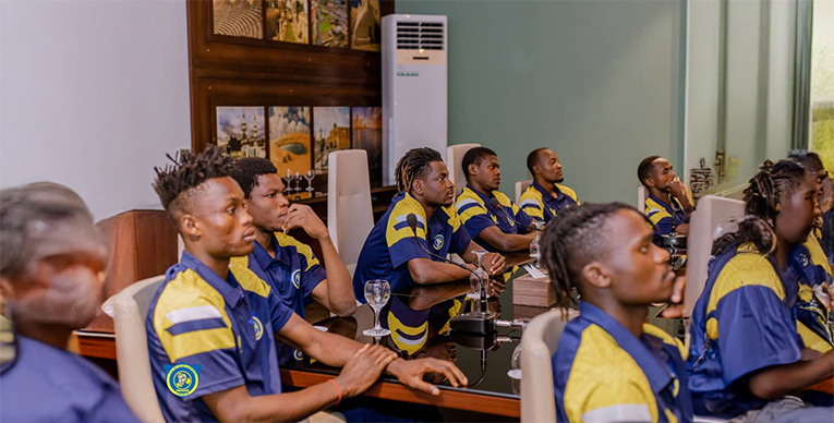 لوبوبو يخطط ليكون الحصان الأسود في الأبطال 1 هيدر 3 1 5