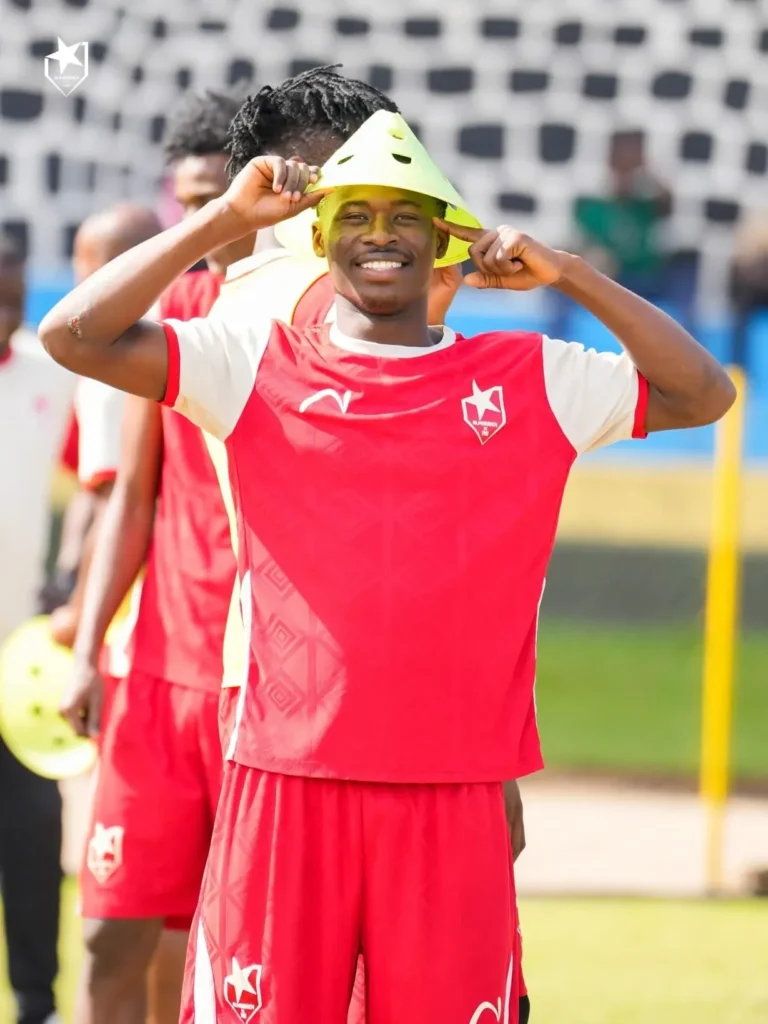 مرموش يضبط زمن القفز للمقدمة 3 لاعبو المريخ يخضعون لتمارين لياقة بدنية قبل مباراة إيتنسيليس