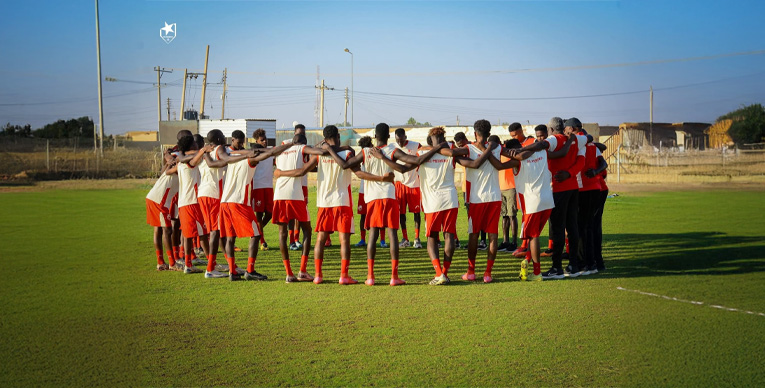 صقور الجديان بـالشعار الأبيض أمام البحرين 3 الصفوة هيدر 124 1