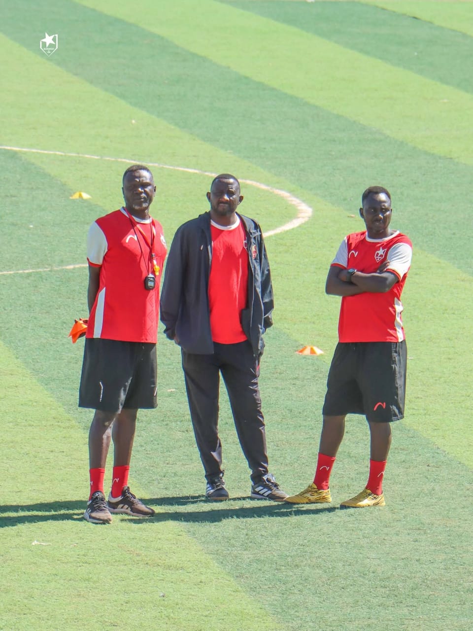 تنقا للصفوة: أرضية بربر سيئة وأفضل العمل على التصريحات