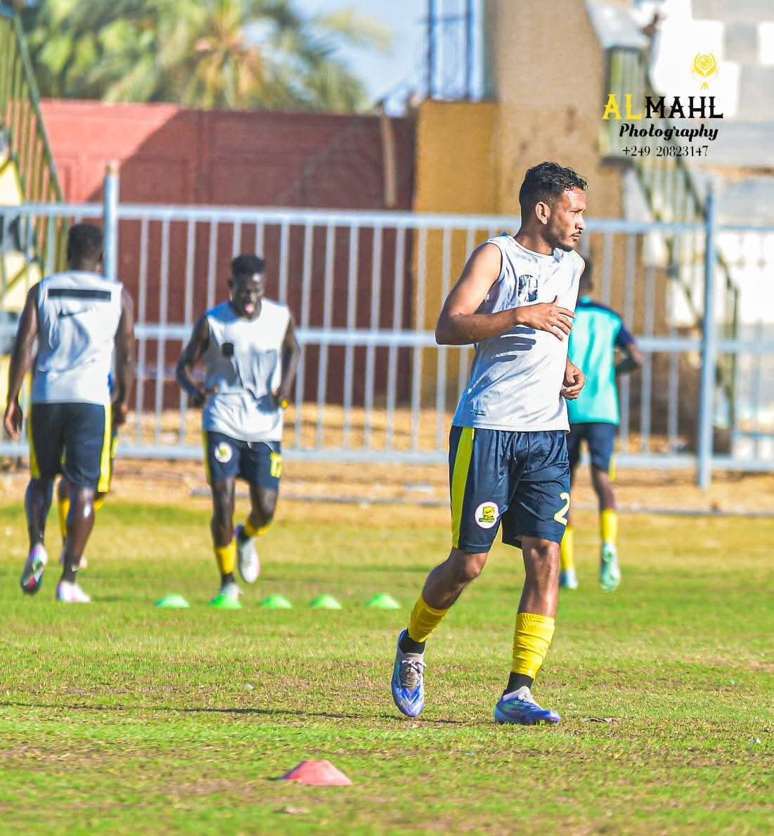 الممتاز اليوم.. منافسا المريخ يتواجهان، ومنافسة محتدمة بالوسط والغرب 2 الممتاز اليوم.. منافسا المريخ يتواجهان، ومنافسة محتدمة بالوسط والغرب