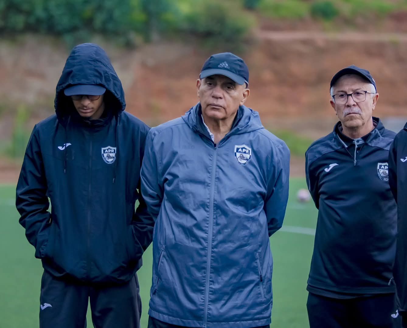 الجنرال يحفّز الجيش لإسقاط الهلال