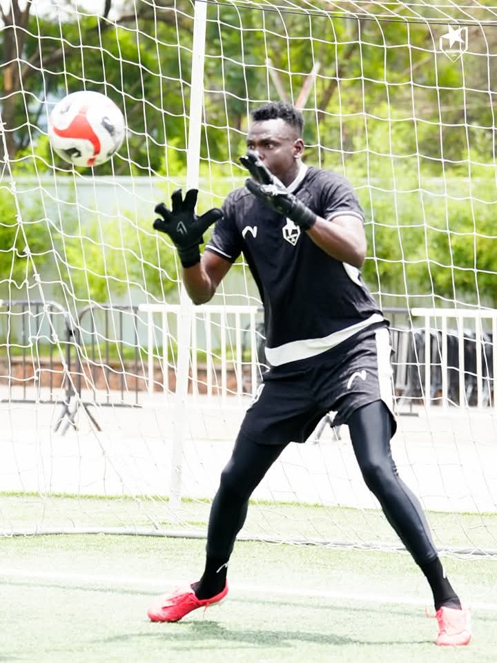 مدرب حراس الزعيم يتمناها حمراء، ويقول: أبوجا مافيهو كلام 3 مدرب حراس الزعيم يتمناها حمراء، ويقول: أبوجا مافيهو كلام