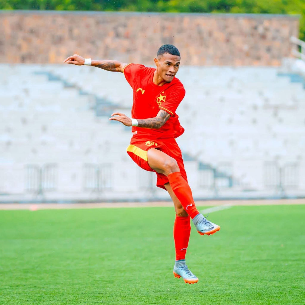 بالصور.. المايسترو.. المقاتل الفنان.. عودة الروح للزعيم 5 image 126