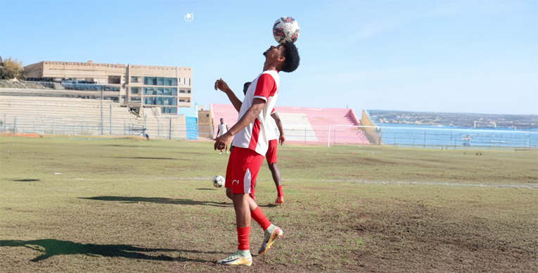 المايسترو يقود تشكيلة المريخ أمام هلال كريمة 1 الصفوة هيدر 12