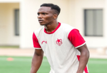 أدوار باهتة للاعب المريخ الغيني في آخر المباريات 16 image 63