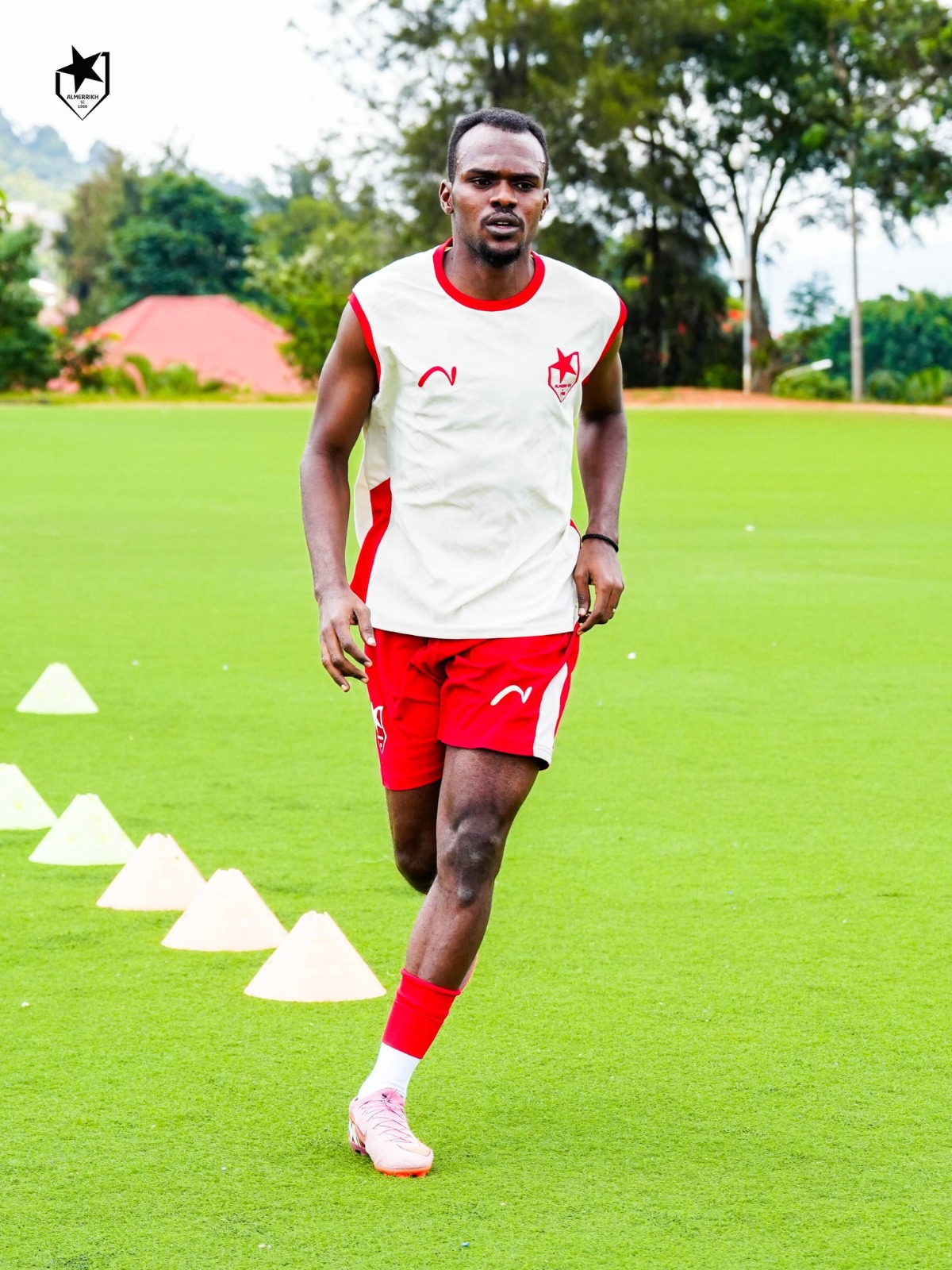 «الصّفوة» يكشف سبب عدم اعتماد داركو على الوطنيين 2 «الصّفوة» يكشف سبب عدم اعتماد داركو على الوطنيين