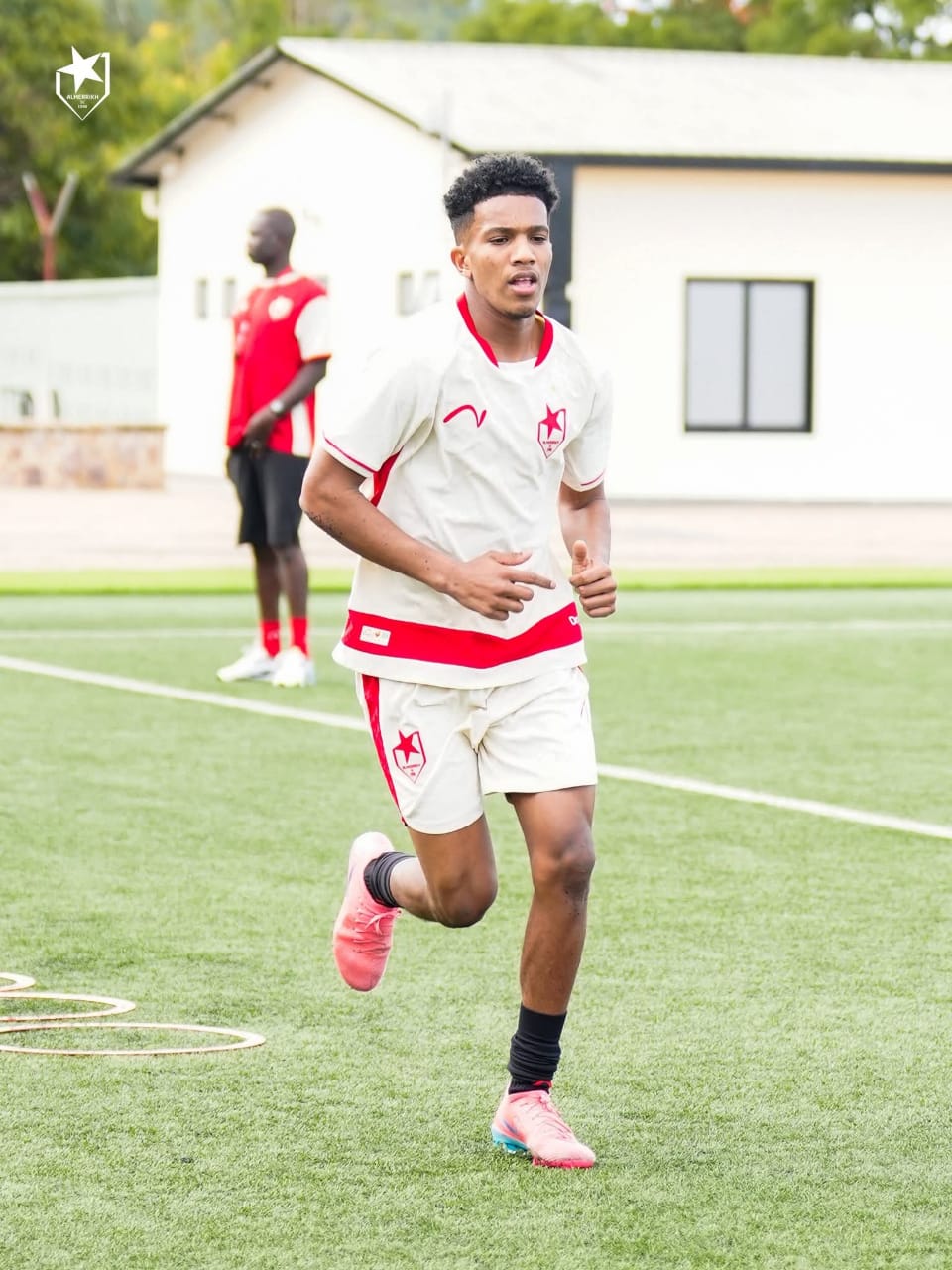 مرموش يضم الثنائي إلى تدريبات الرديف