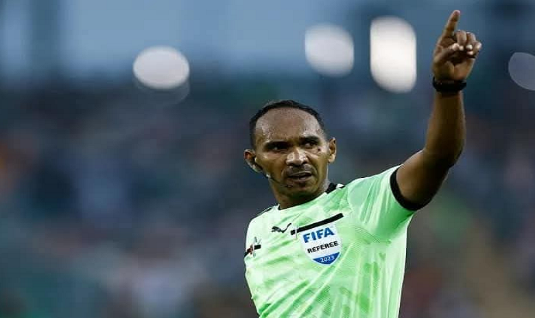 إبعاد شانتير من قائمة حكام المونديال 1 image 55