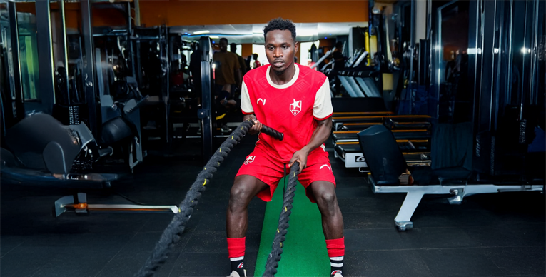 عمر حمد، يغرّد : فخور بالإنضمام للمريخ